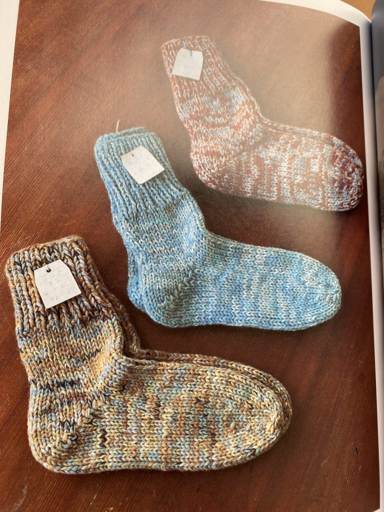 かりやさんの靴下手編み靴下写真