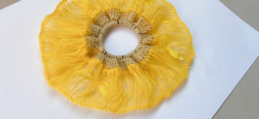 かぎ針編みシュシュふわふわなシュシュの編み方