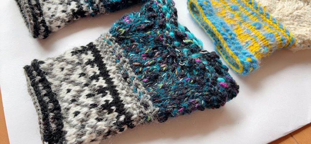 暖かいアームウォーマー手編み 